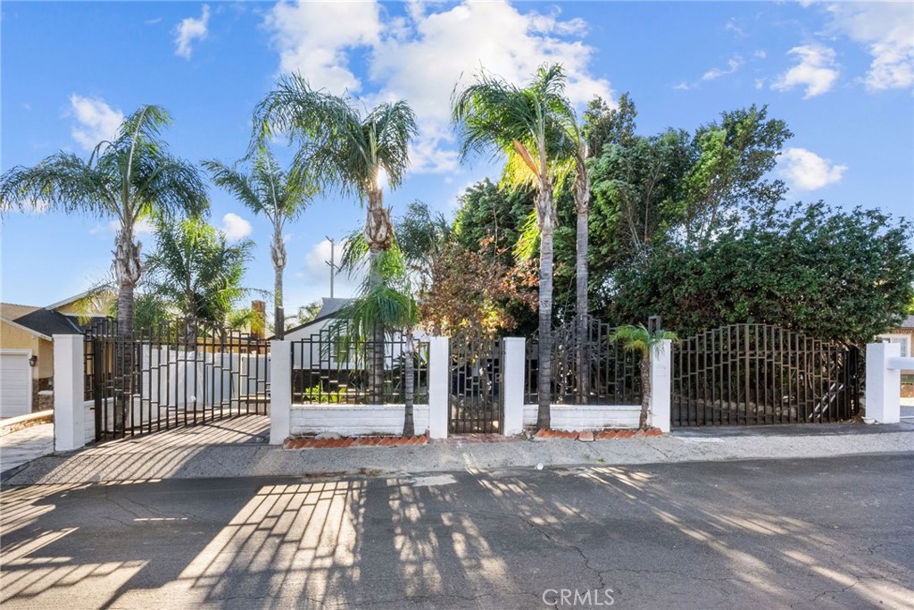 13761 Dronfield Avenue | Similar Property Thumbnail