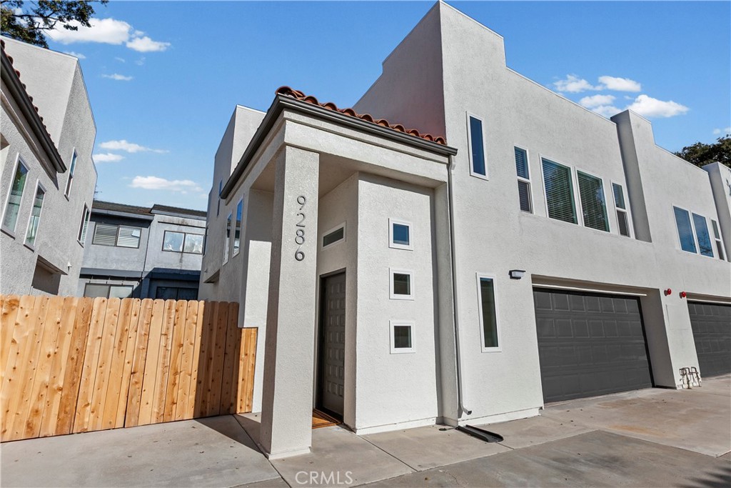 9286 El Bordo | Similar Property Thumbnail