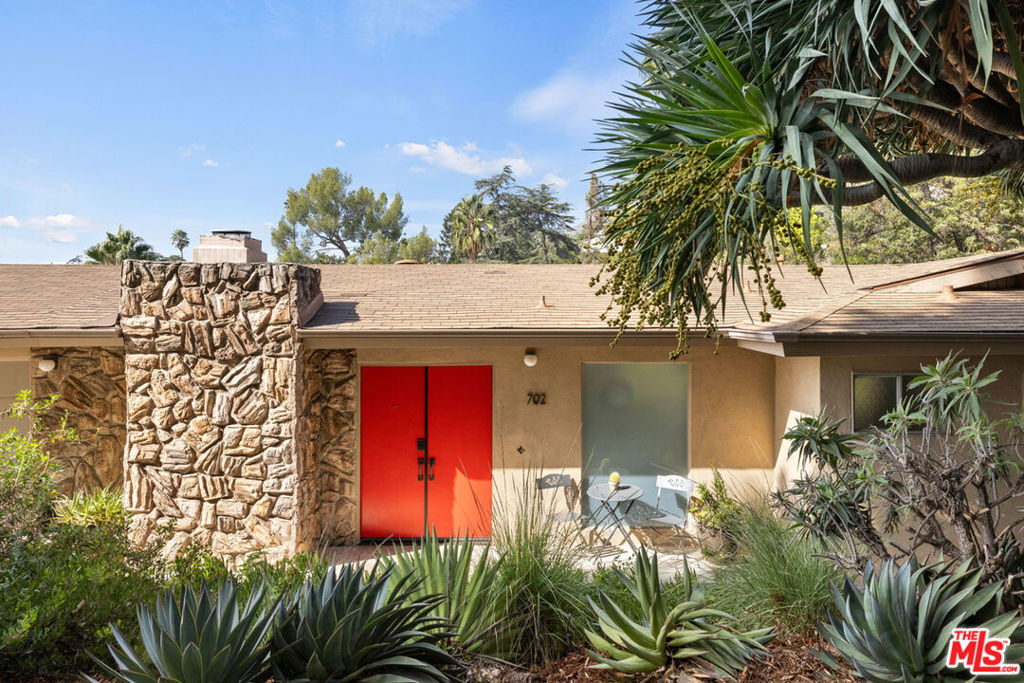 702 Cavanagh Road | Similar Property Thumbnail