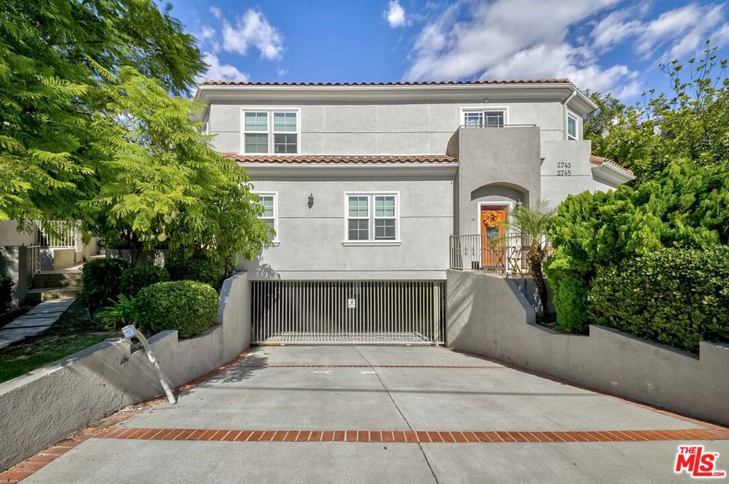 2743 Montrose Avenue, #110 | Similar Property Thumbnail