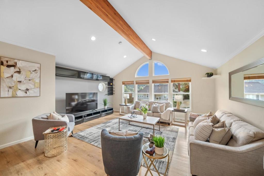 1050 Yosemite Dr | Similar Property Thumbnail