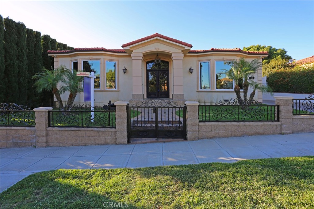 831 E Orange Grove Avenue | Similar Property Thumbnail