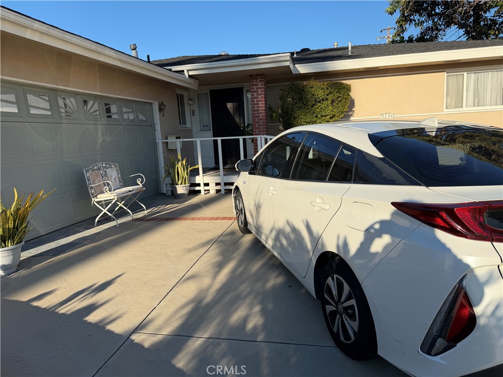 1439 W Kiama | Similar Property Thumbnail