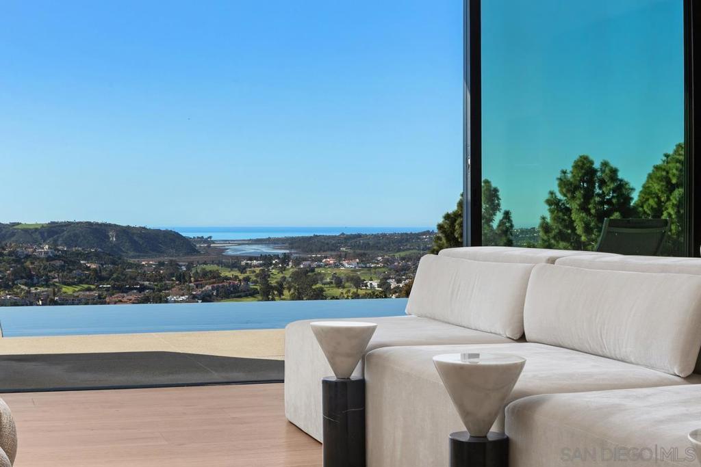 3240 Piragua St | Similar Property Thumbnail