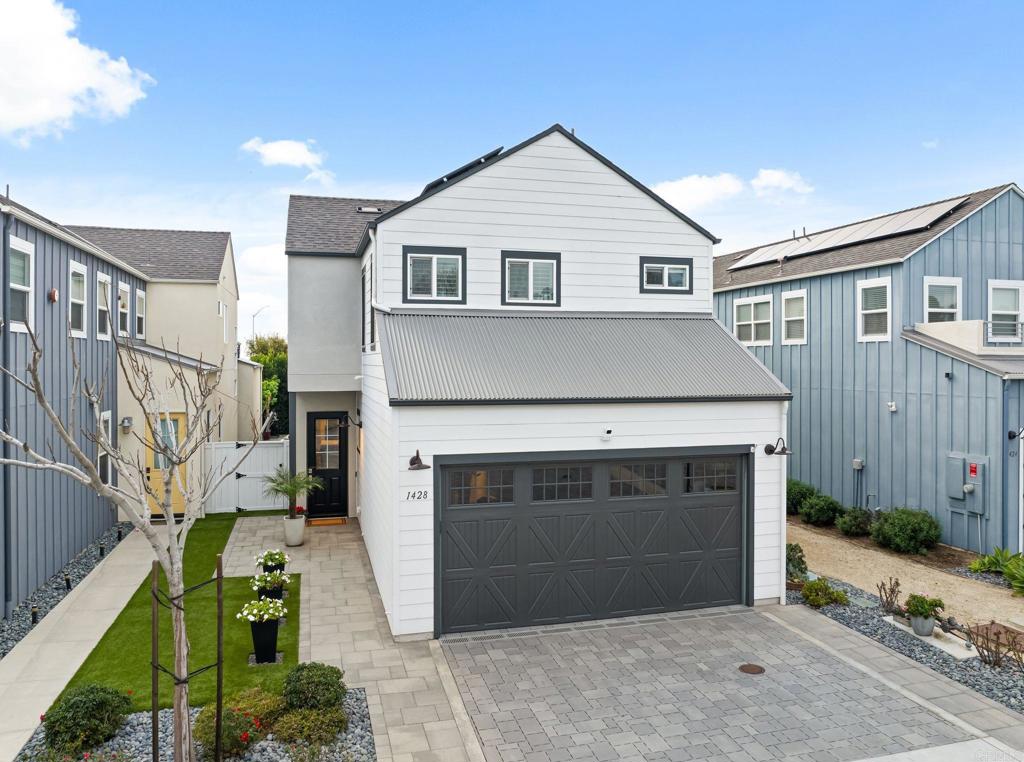 1428 Mackinnon Avenue | Similar Property Thumbnail