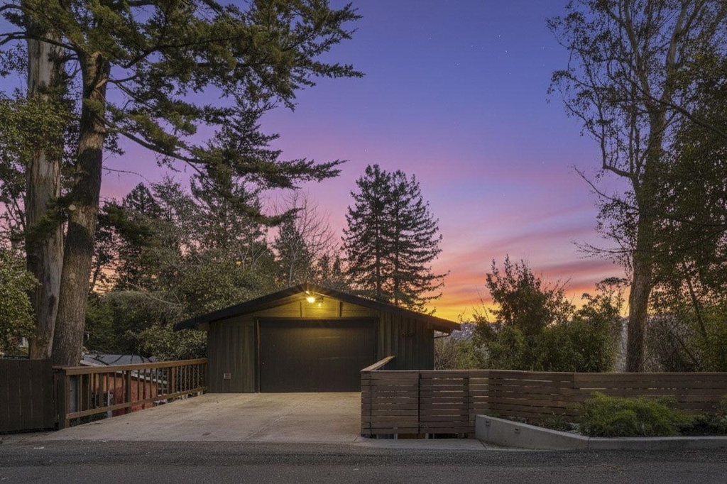 6688 Colton Blvd | Similar Property Thumbnail